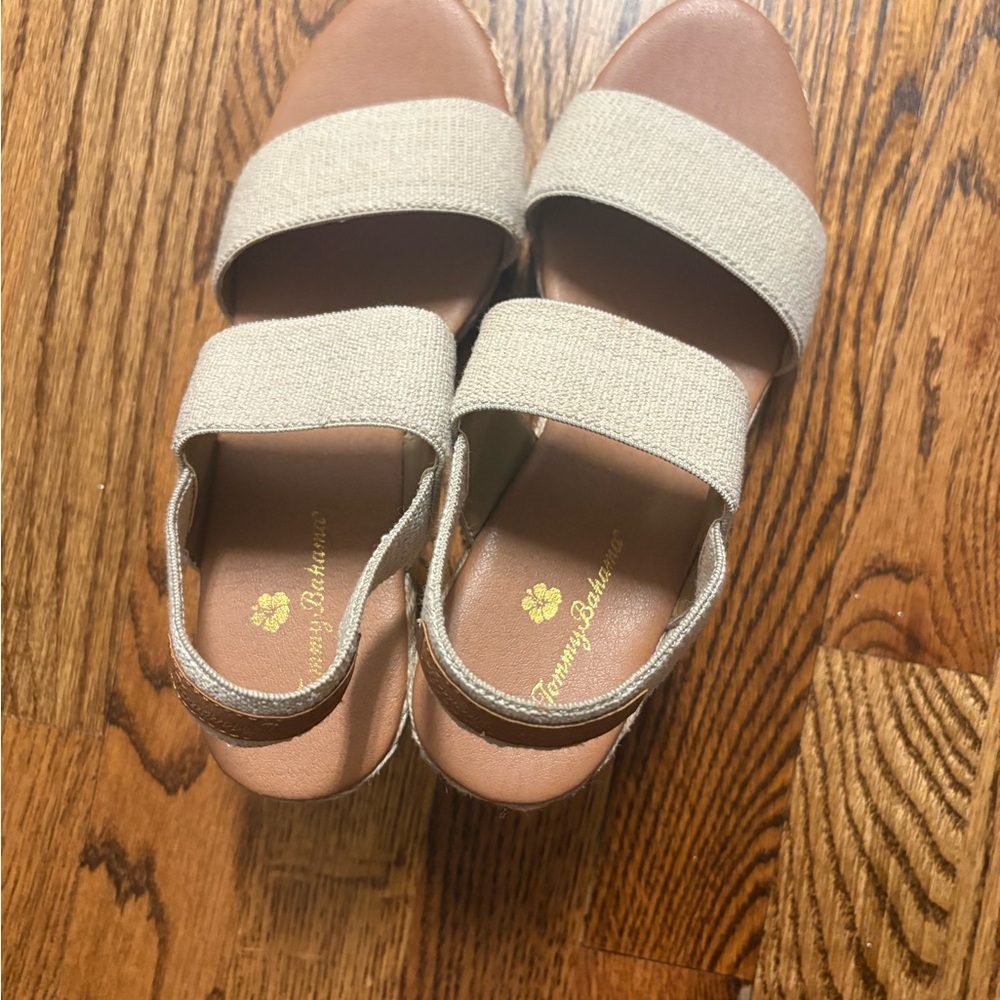 Tommy Bahama Women's Cream and Tan wedges - Picture 3 of 4